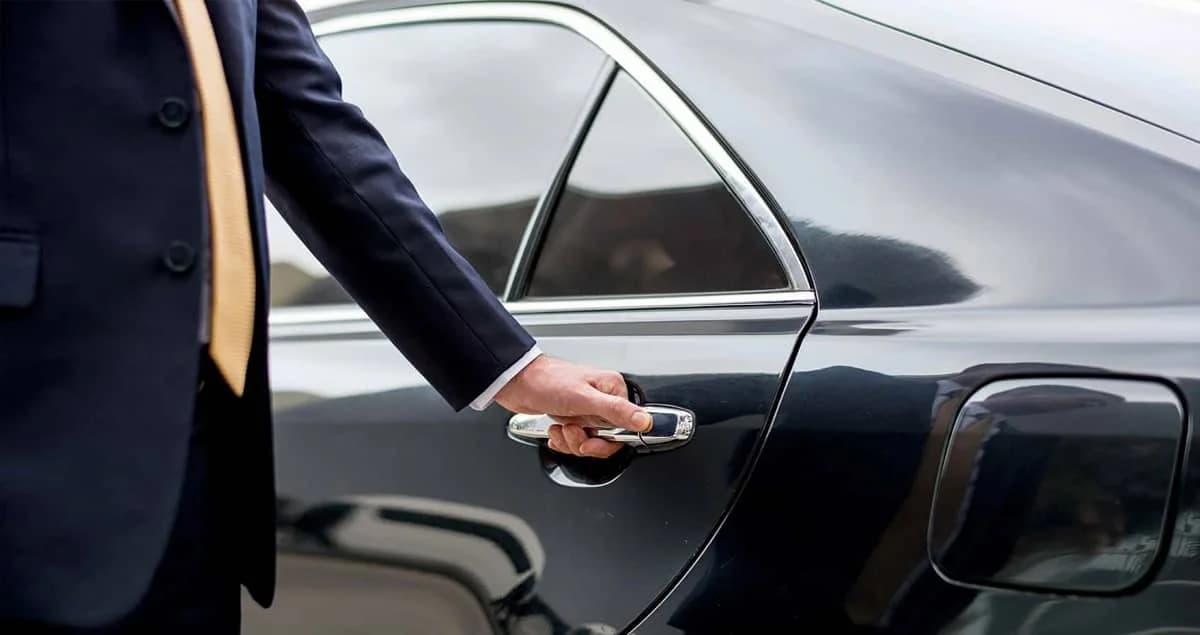 24/7 Esher Taxi Company – Book Online or Call Anytime