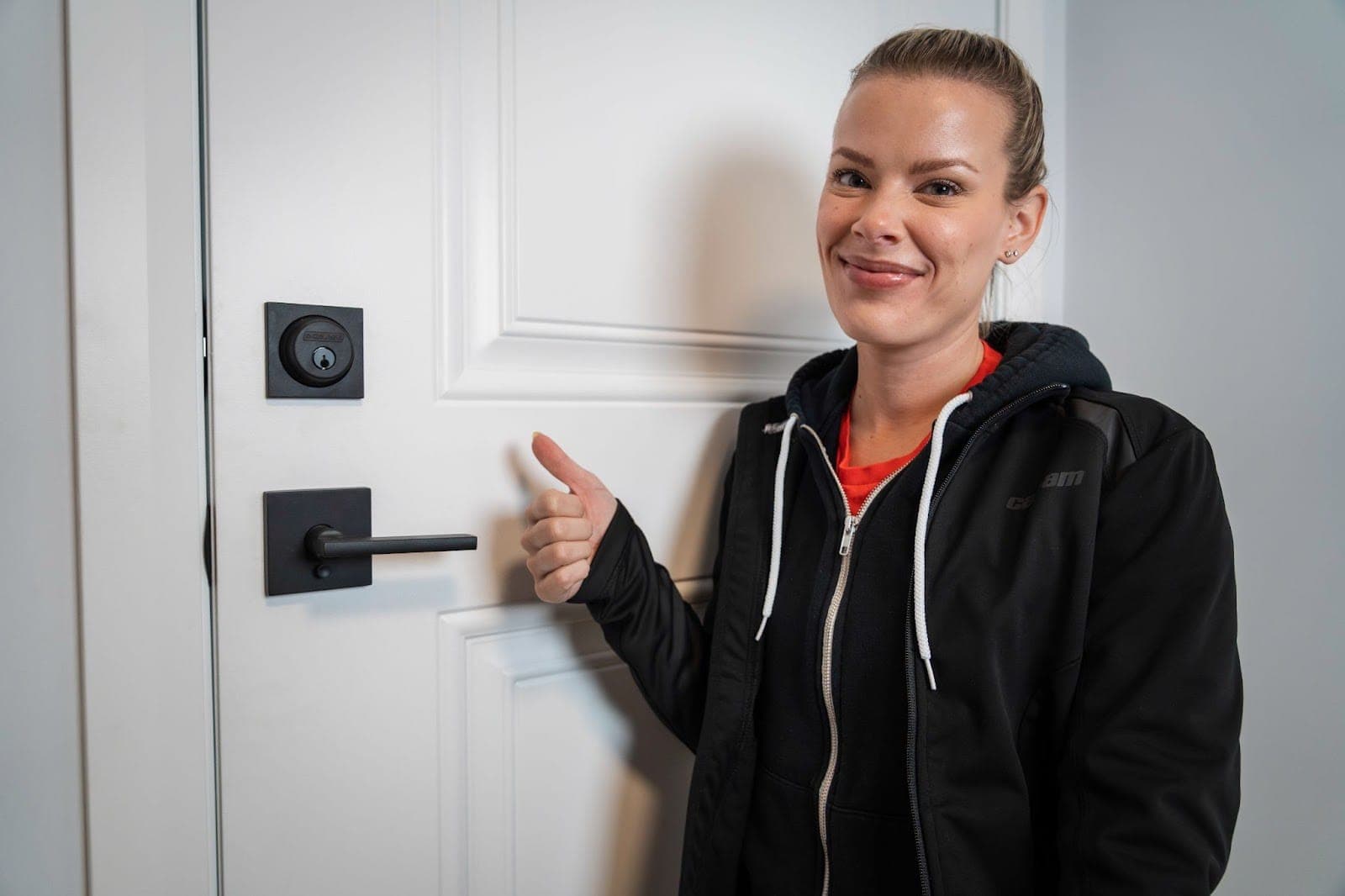 Best E-Commerce Sites to Buy Commercial Door Closers: 7 Ranked