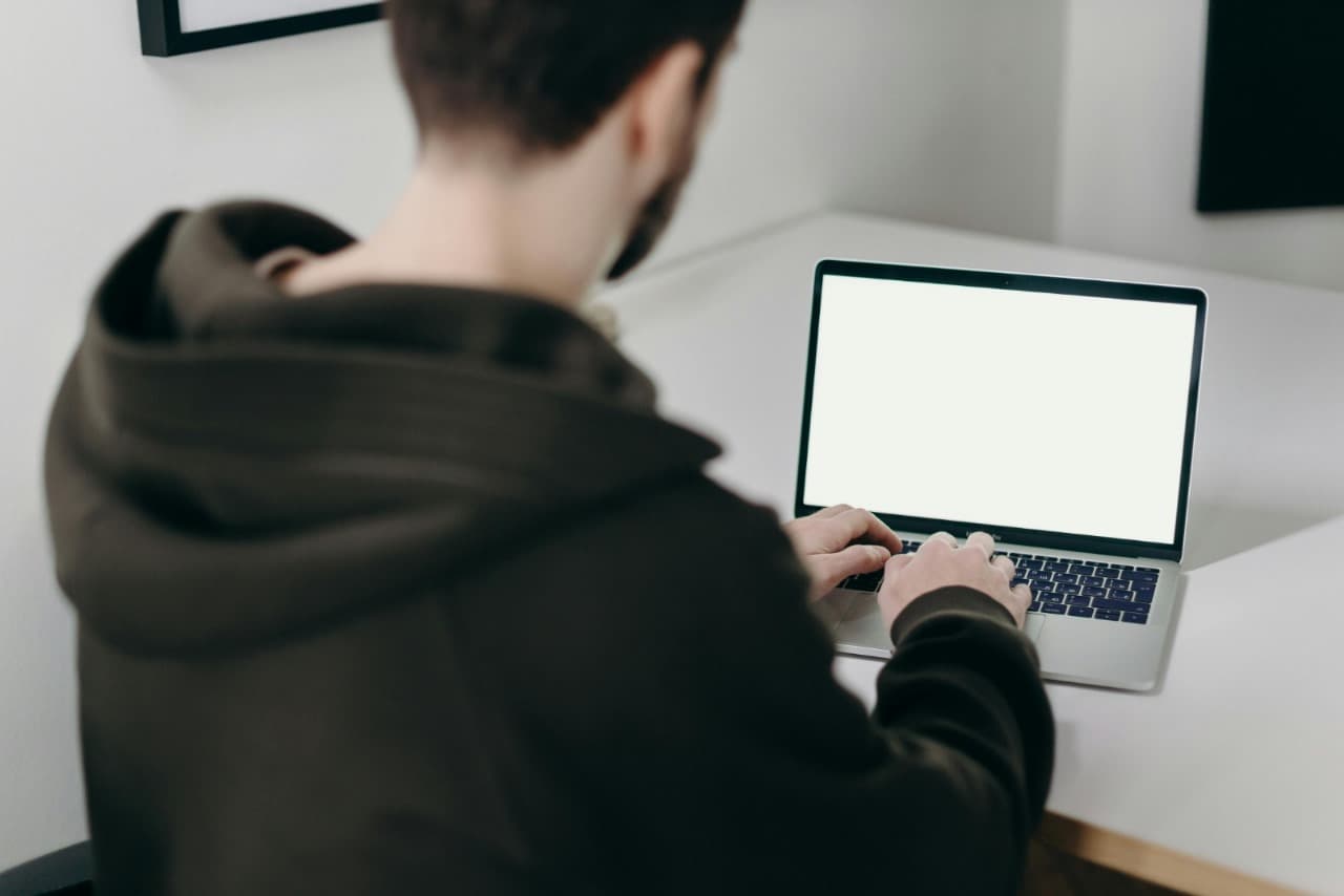 HOW EXPERT NURSING COURSEWORK WRITERS CAN HELP YOU SUCCEED