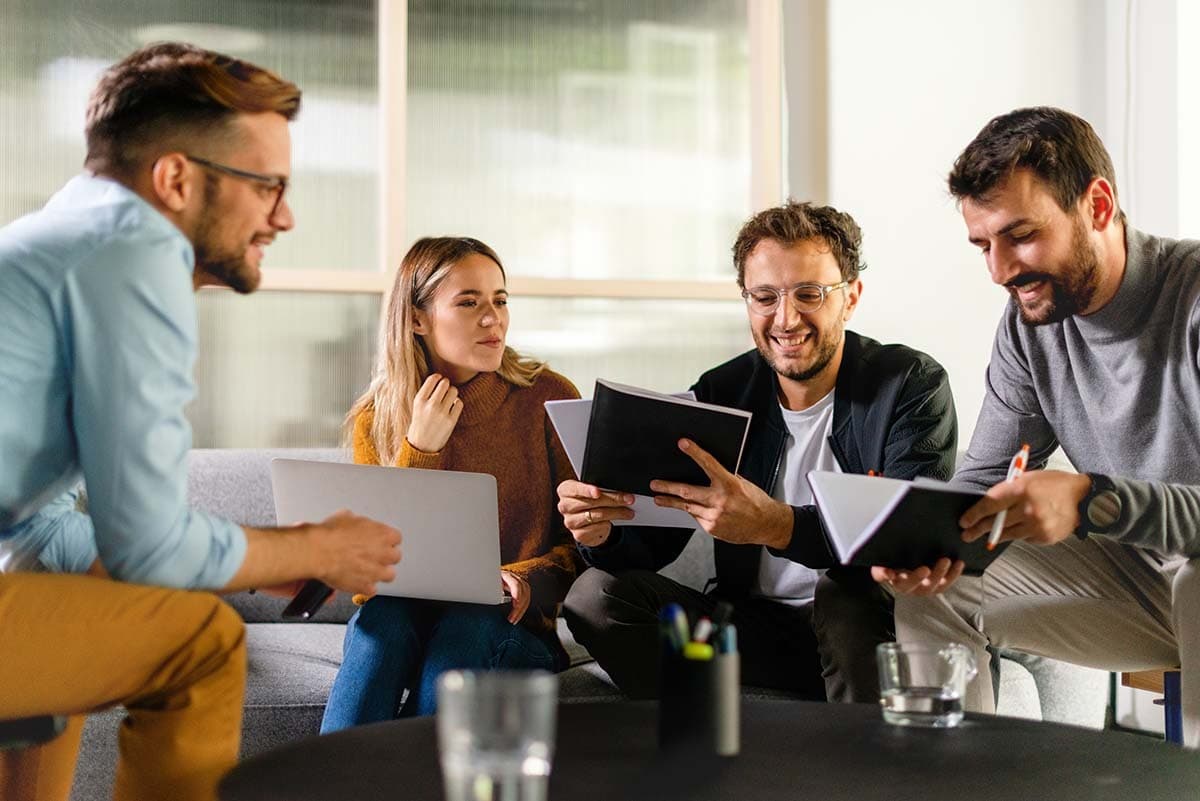 Fractional CMO Jobs UK Backed by Growing Market Demand