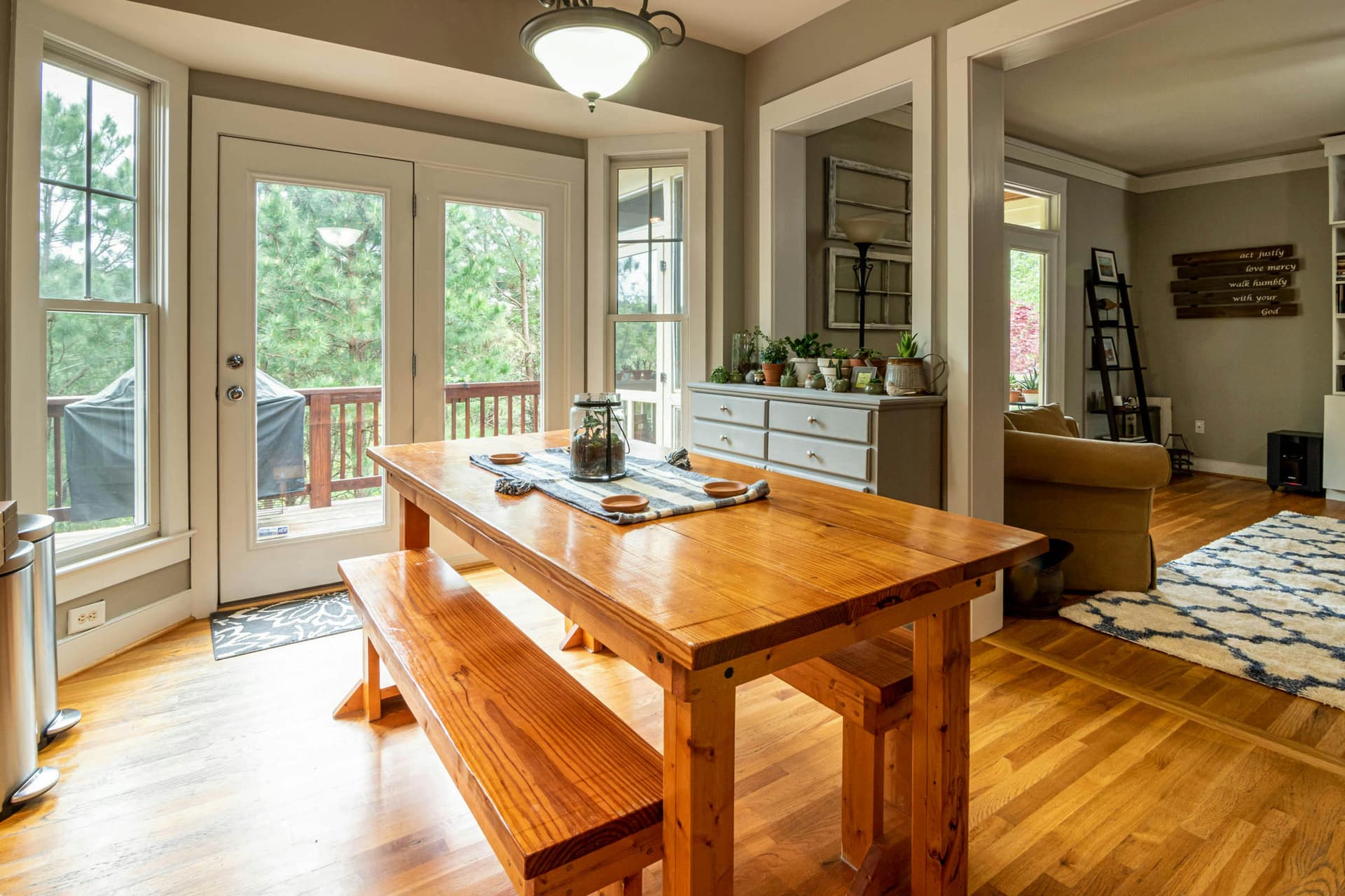 Enjoy Sunlight and Fresh Air with a Patio Sunroom
