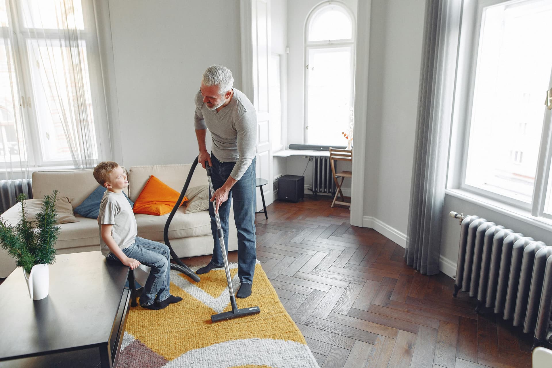 Quick Response Carpet Cleaning Dubai Team Available 24/7