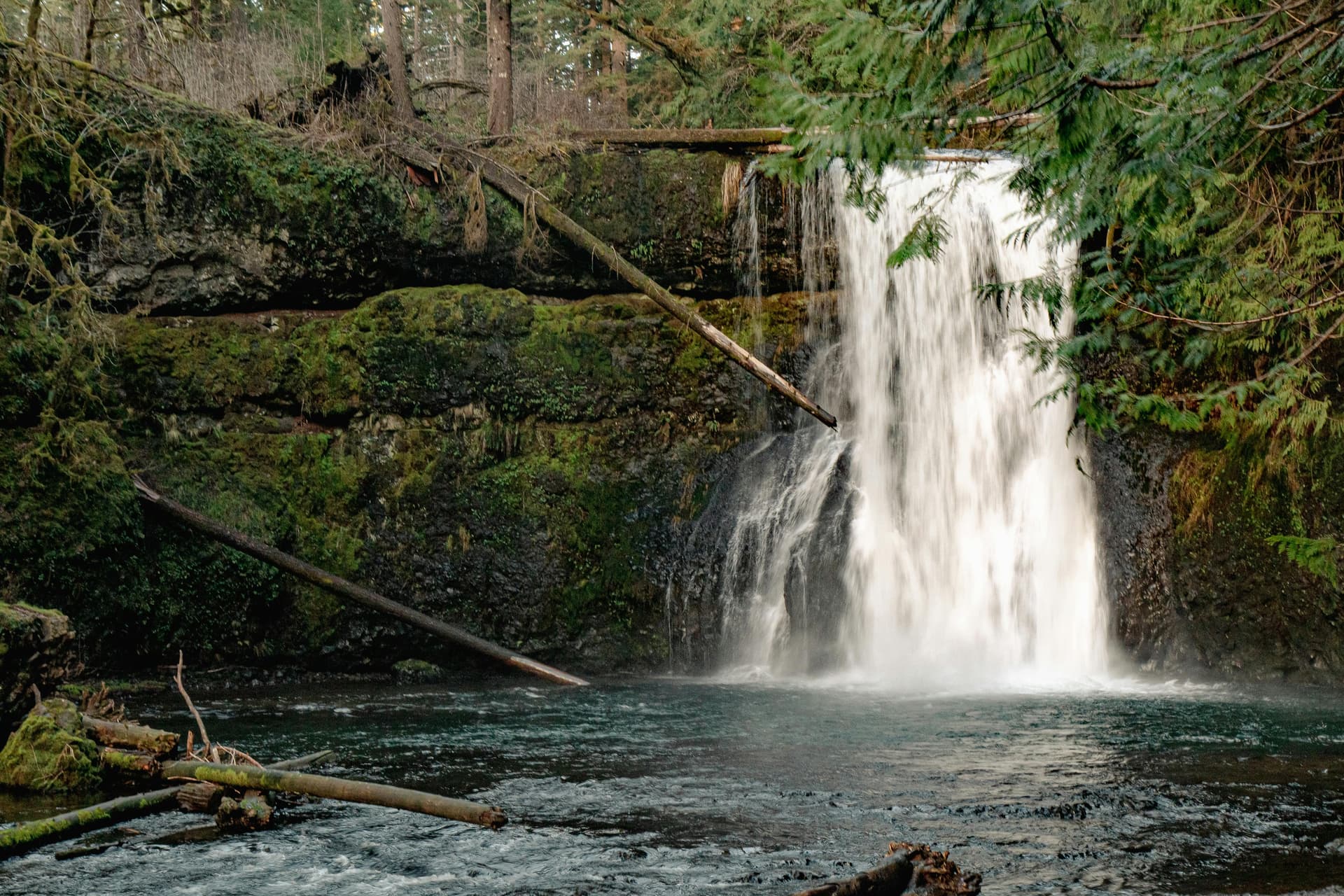 How to Locate the Address of Multnomah Falls Waterfalls Easily