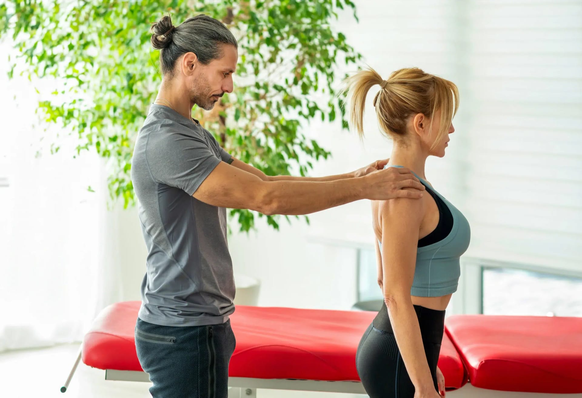 How to improve posture: The Ultimate Beginner’s Guide