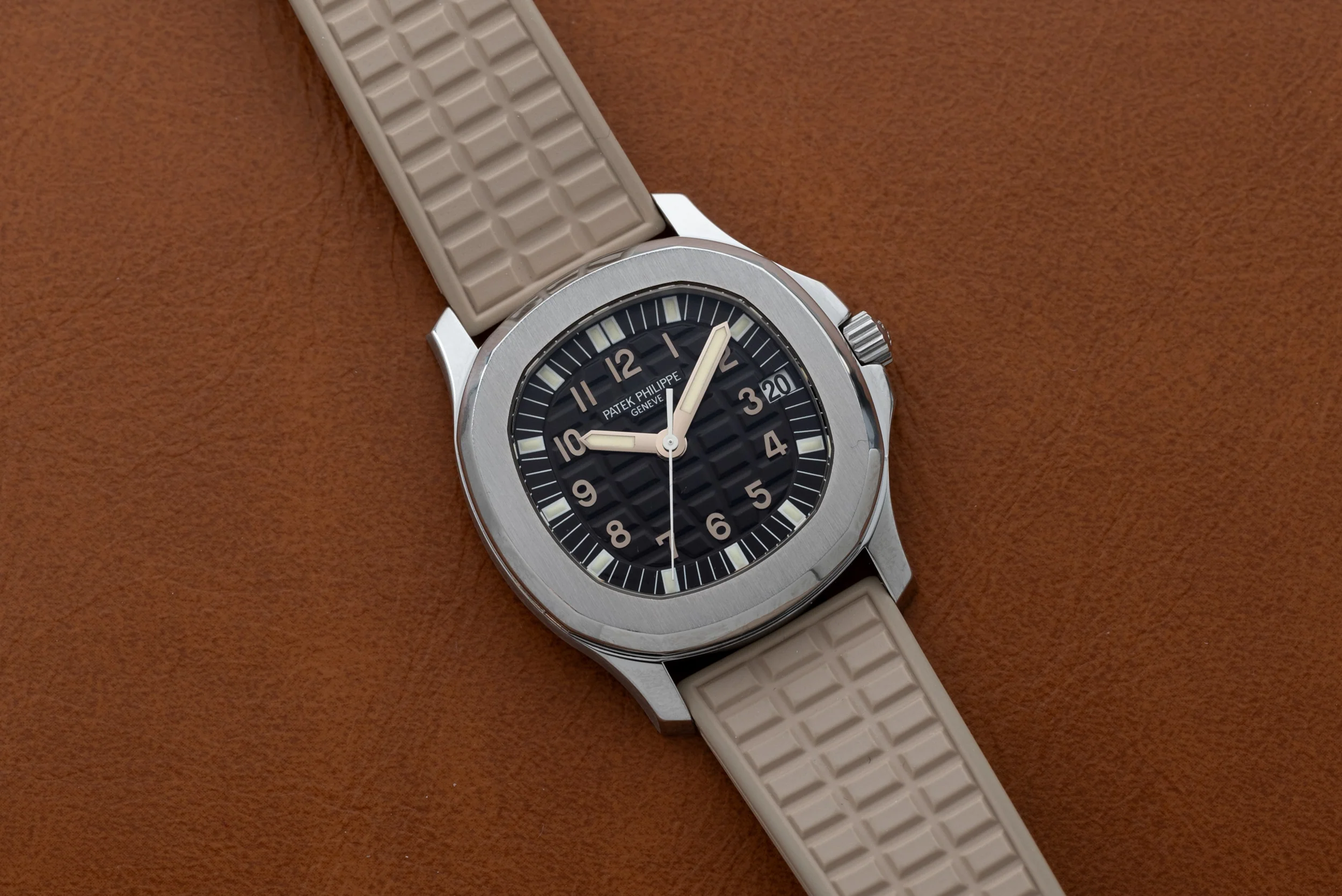 Patek Philippe Rubber Strap: A New Era of Watch Accessories