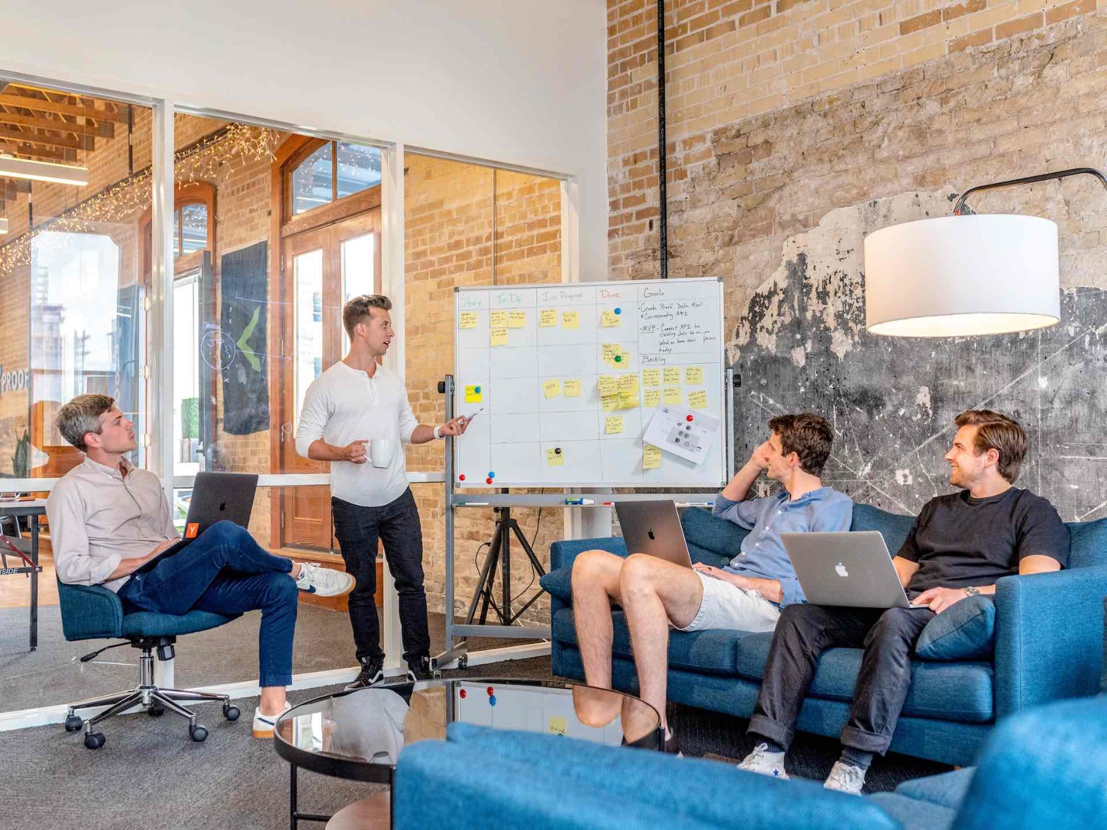 Akountify’s Verified Agents Help You Rent LinkedIn Profile Stress-Free